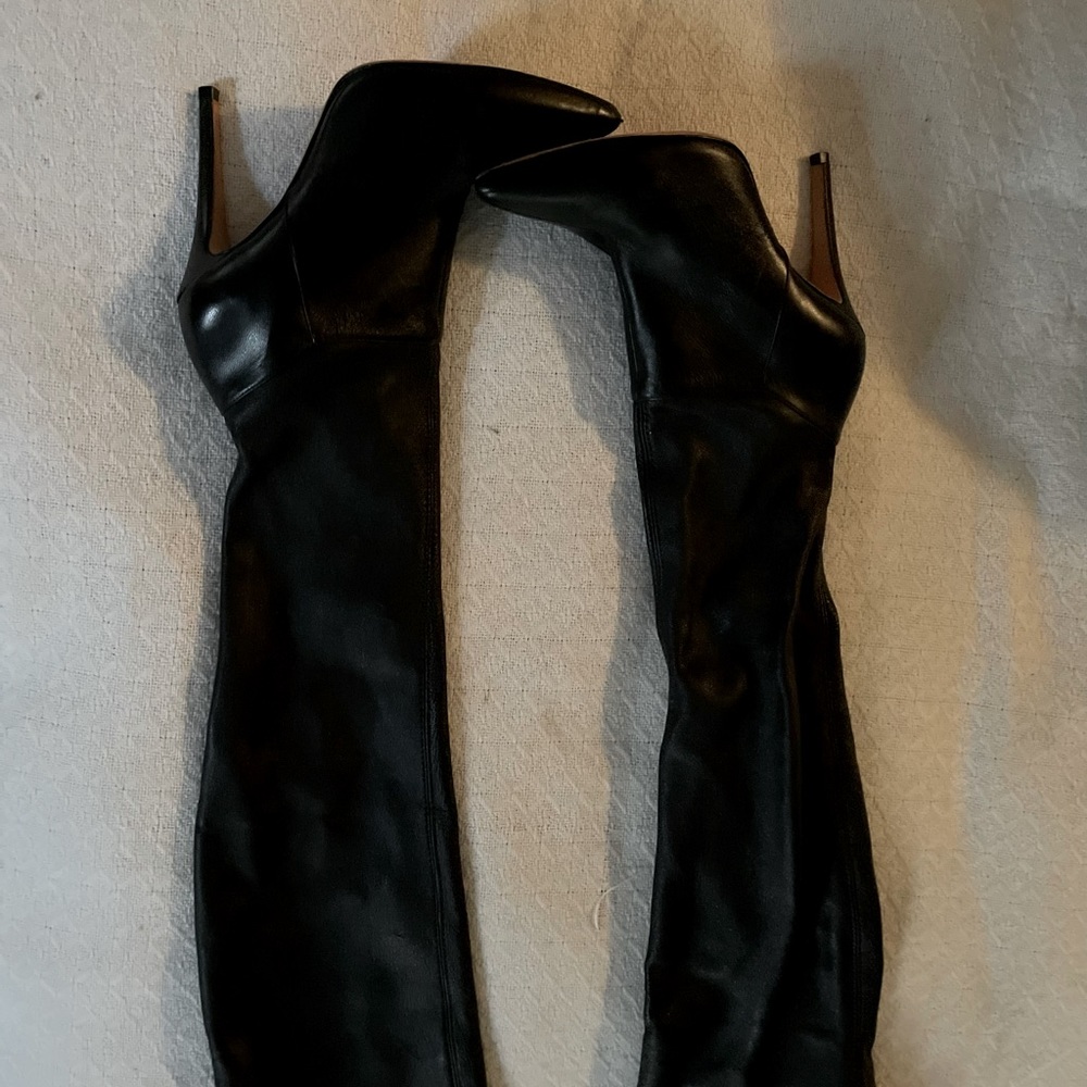 Alice & Olivia black boots